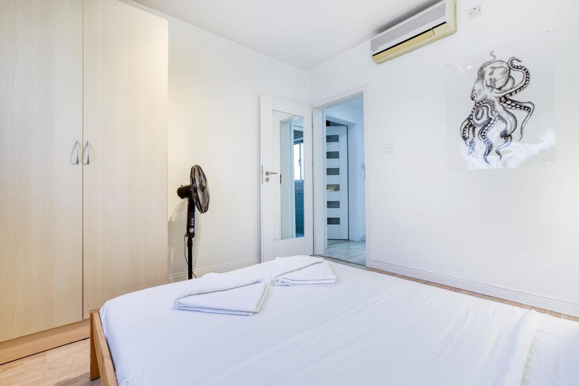 Seafront Apartment-Hosted By Sweetstay Pietà Екстериор снимка