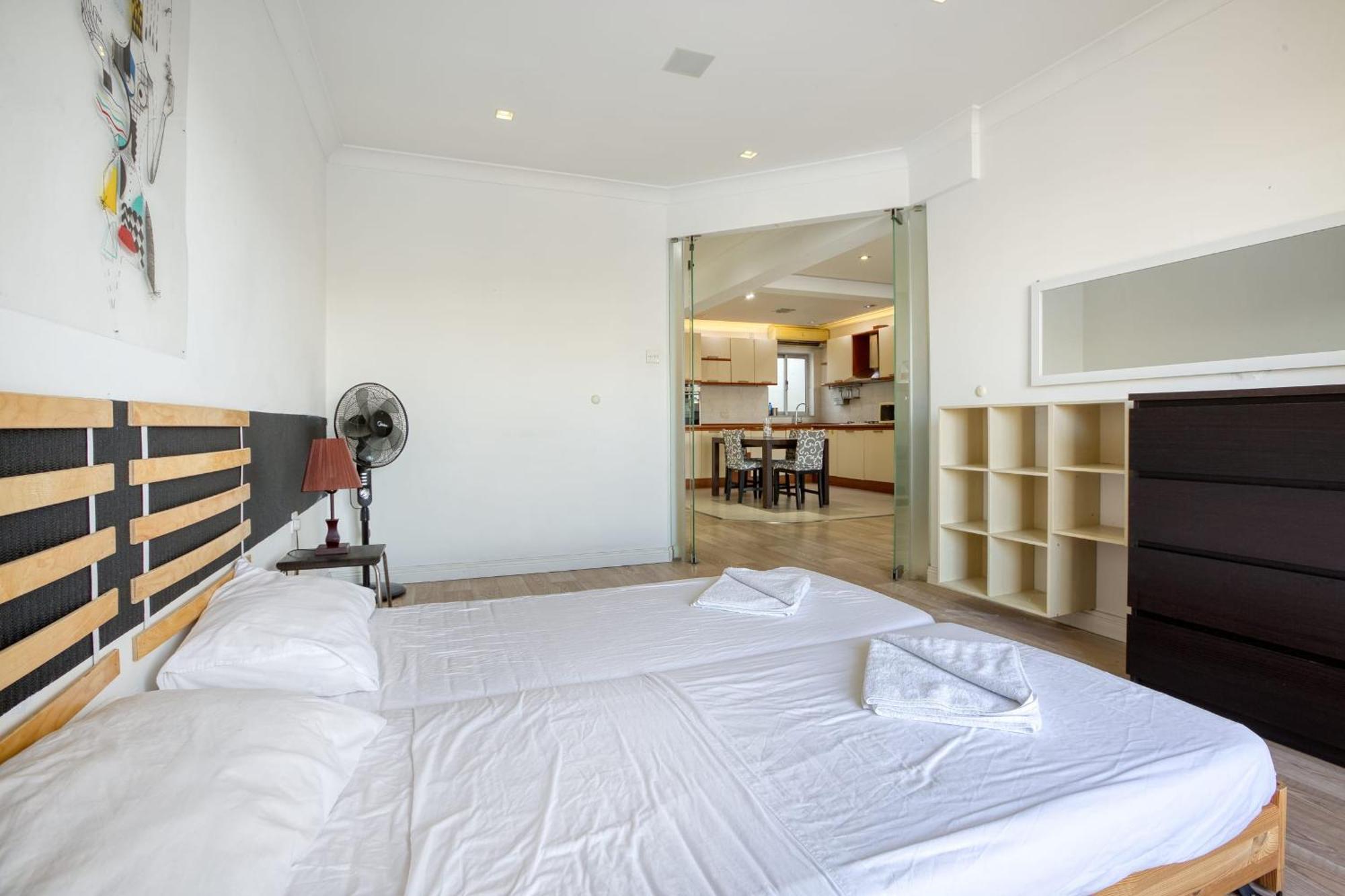 Seafront Apartment-Hosted By Sweetstay Pietà Екстериор снимка