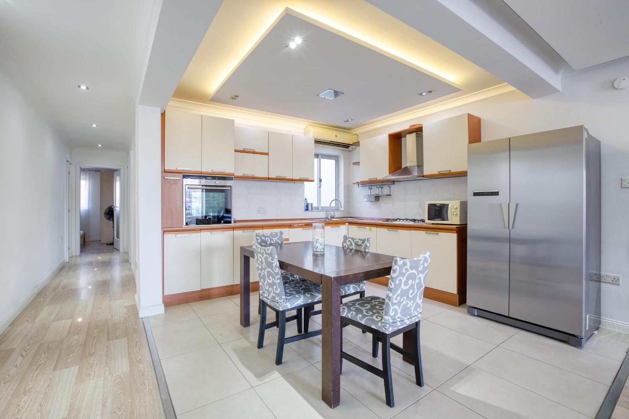 Seafront Apartment-Hosted By Sweetstay Pietà Екстериор снимка